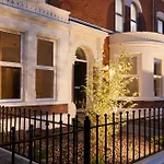 Giant Serviced Apartments Cliftonville House