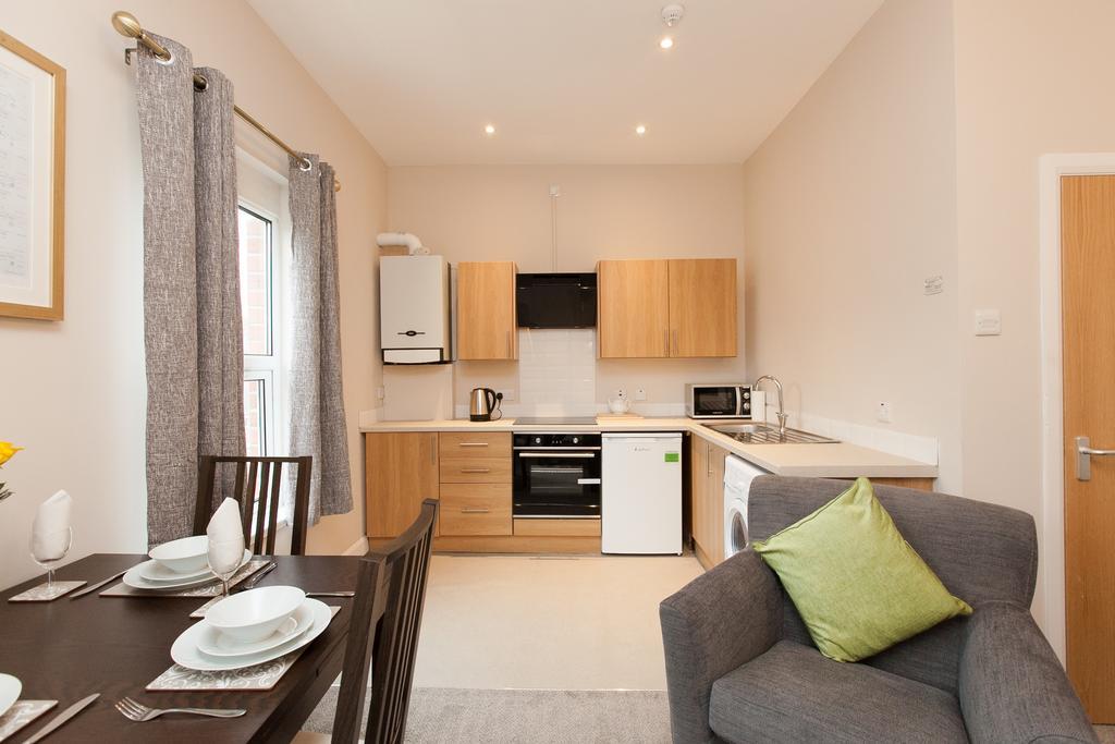 Giant Serviced Cliftonville House Apartment