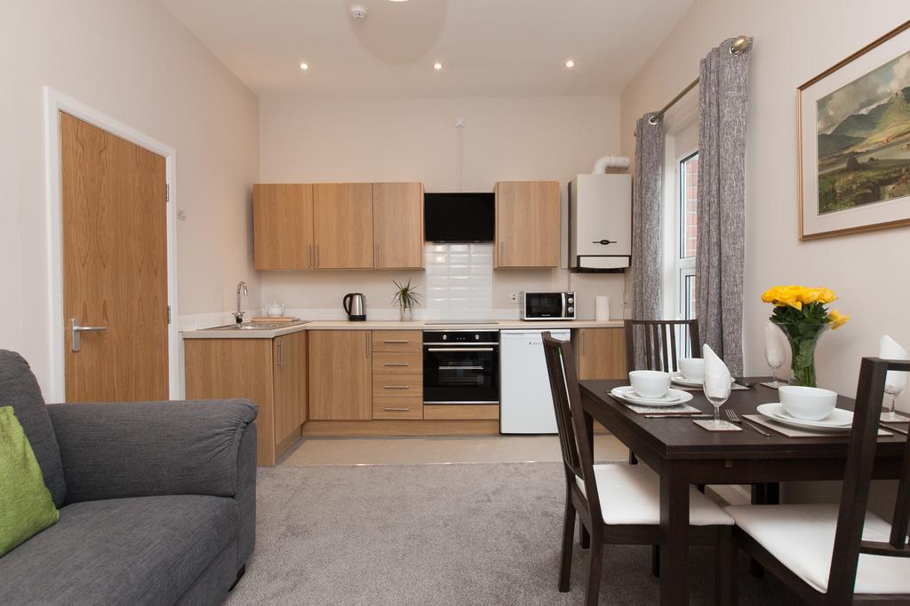 Giant Serviced Cliftonville House