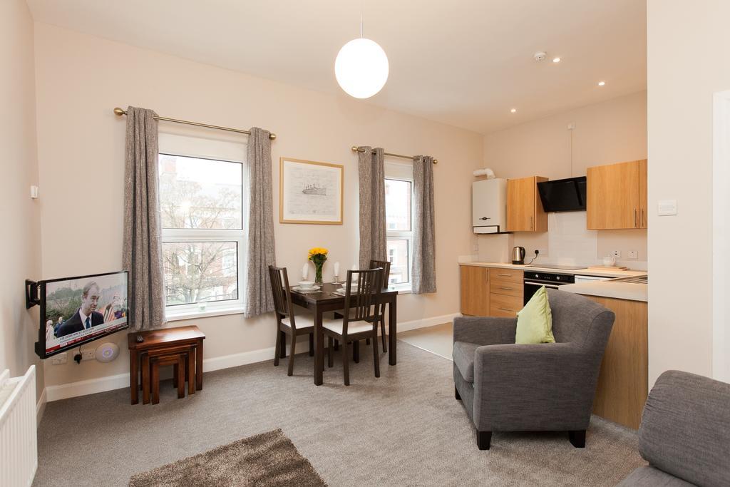Giant Serviced Cliftonville House Belfast